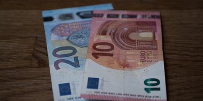 Euro, Radwege, Land, Lüdenscheid, Hand, Geld, Millionen
