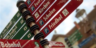 Nahbollenbach, Festplatz, Uhr, Dienstag, Fahrzeug, Vermutlich, Oberstein, Parkplatz, Autofahrer, Verkehrsunfallflucht